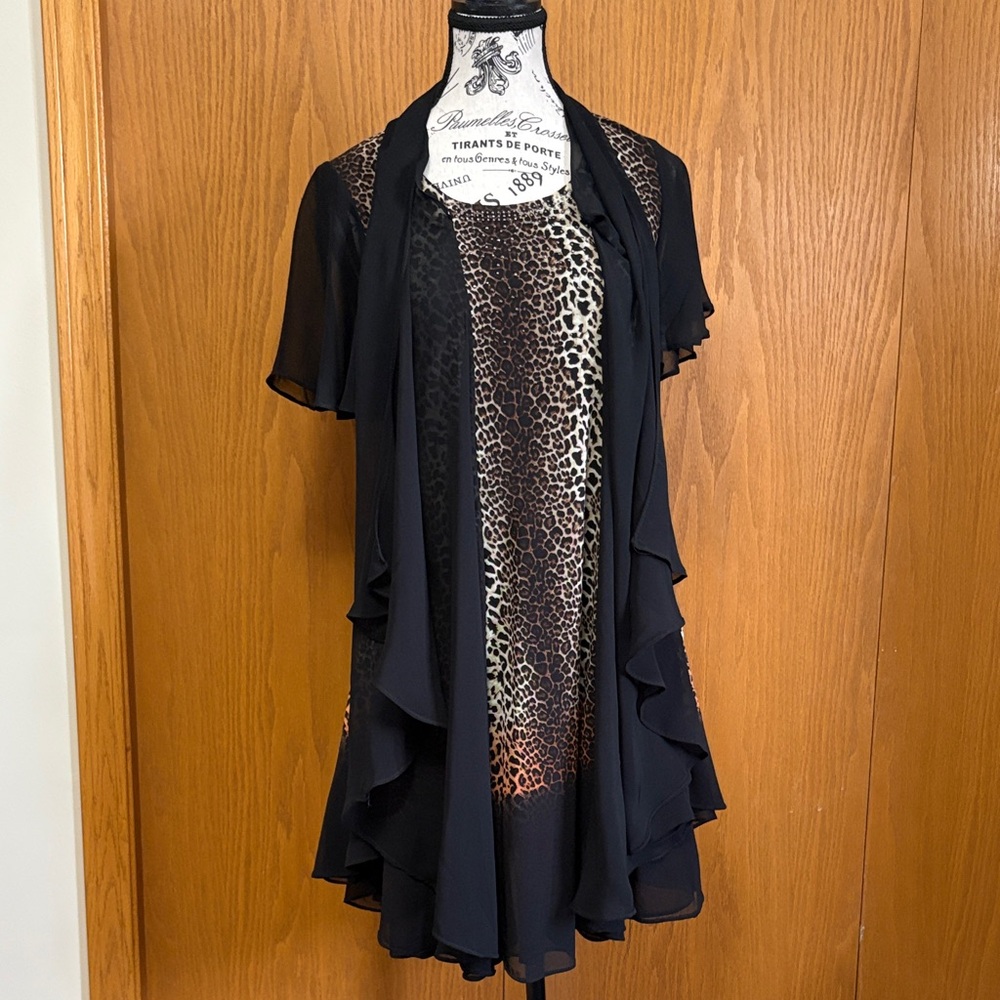 Elegant Black and Leopard Print Dress